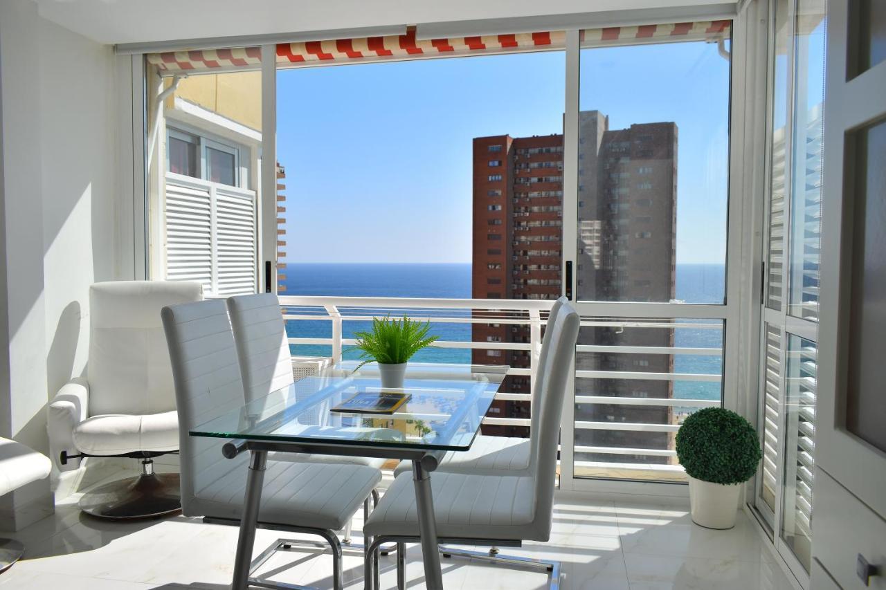 Los Caballos Vip Playa Levante Benidorm Eksteriør billede