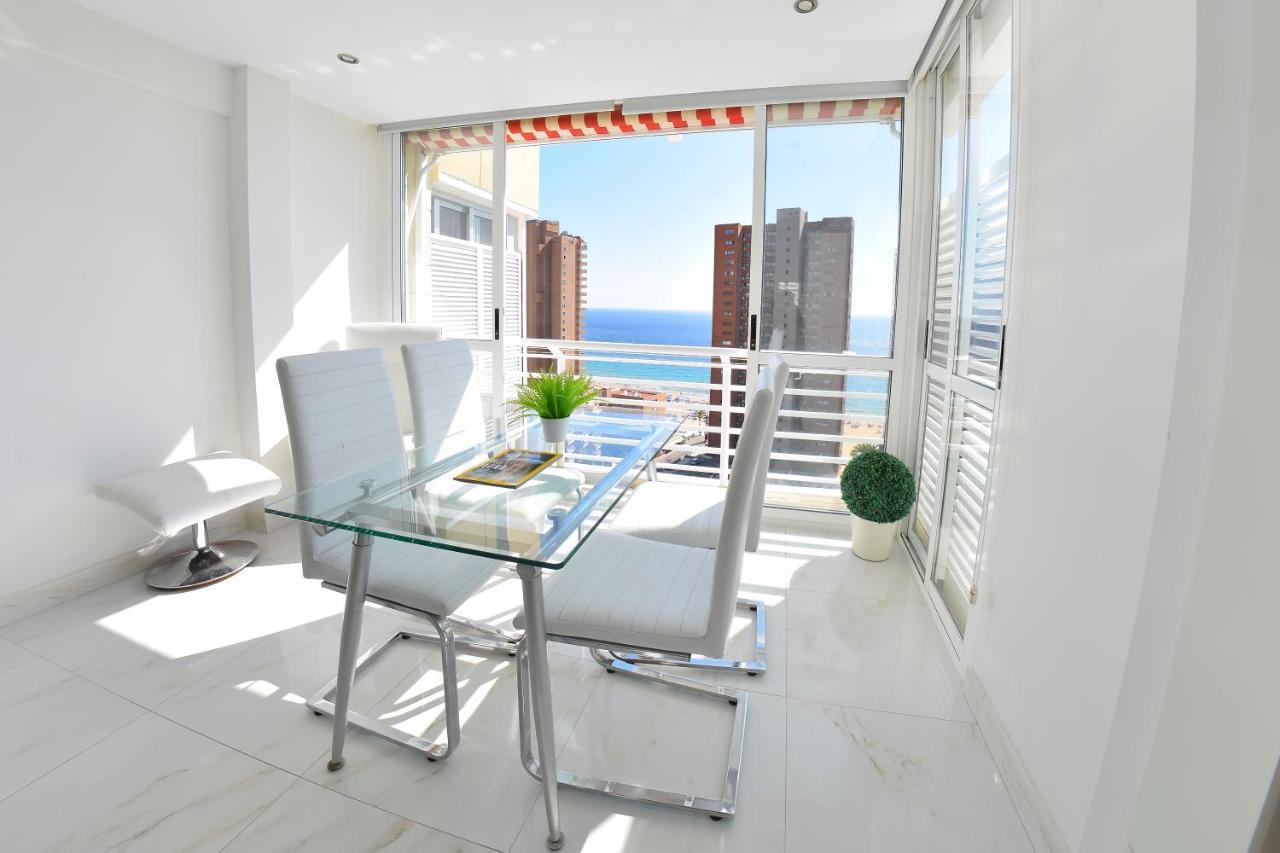 Los Caballos Vip Playa Levante Benidorm Eksteriør billede
