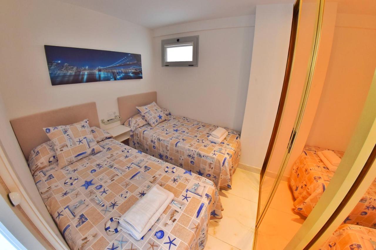 Los Caballos Vip Playa Levante Benidorm Eksteriør billede