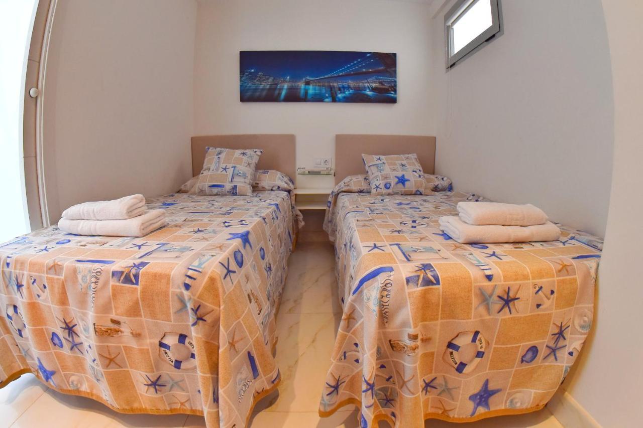 Los Caballos Vip Playa Levante Benidorm Eksteriør billede