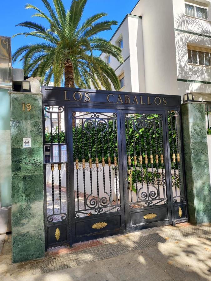 Los Caballos Vip Playa Levante Benidorm Eksteriør billede